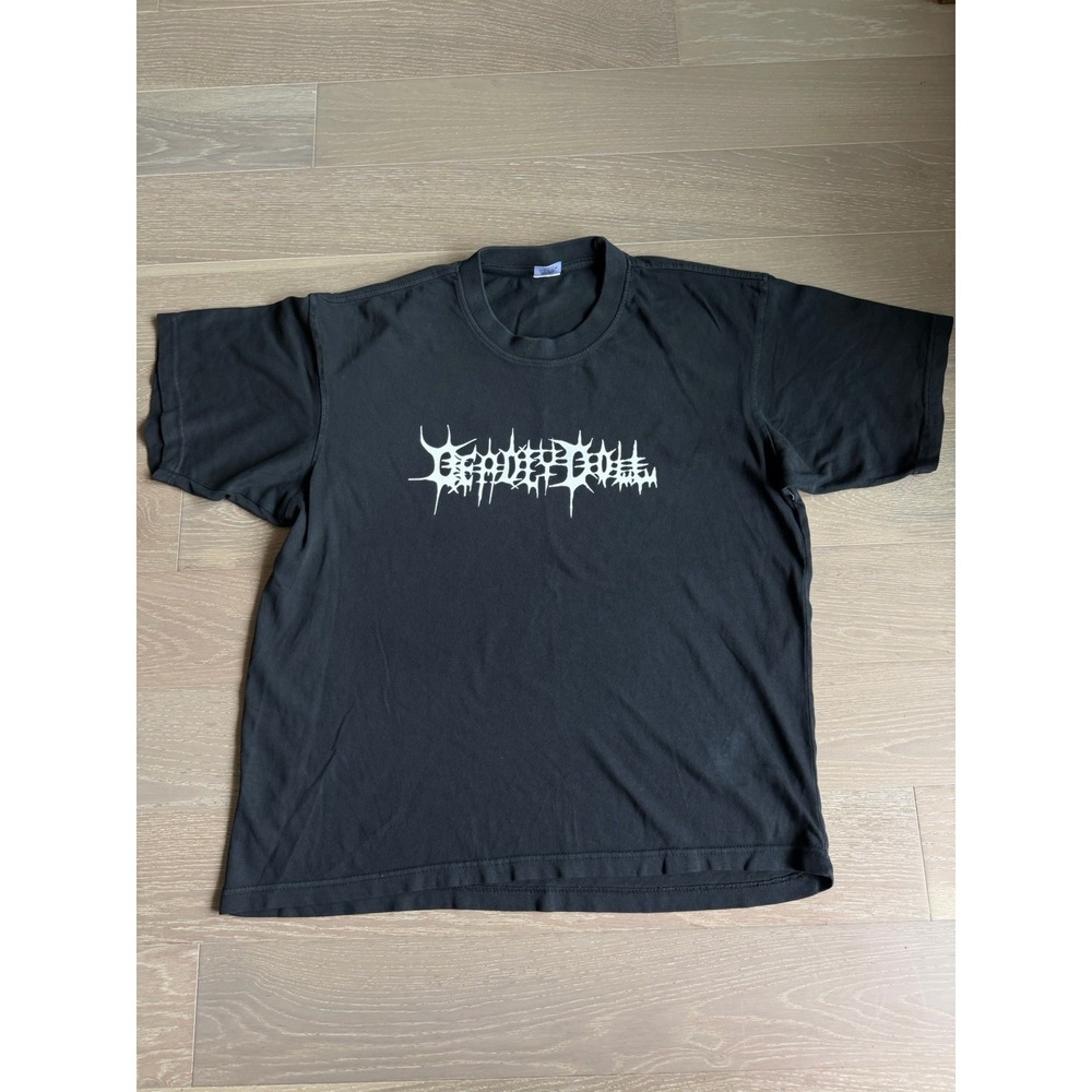 LARGE DEADLY DOLL X KEN CARSON COMPLEXCON EXCLUSIVE CHAOS TEE ❤️✅ NEW SHIPS ASAP